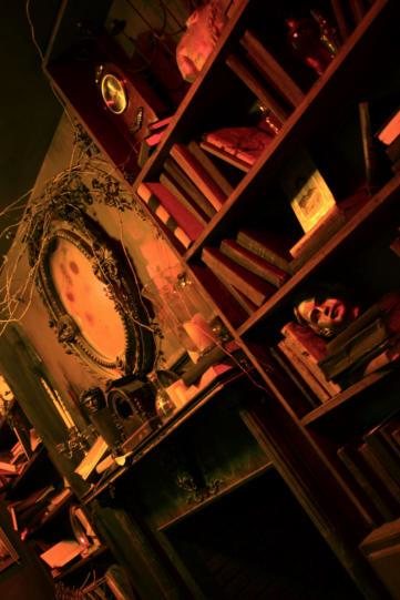 The Darkness Room Escape Manor The Darkness Room Escape Manor